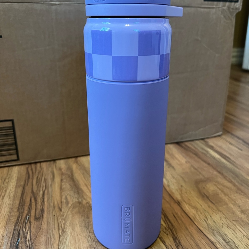 Like New Brumate Rotera Tumbler - 25 oz
